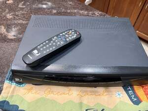 Philips DSX 5500 DirecTV Digital Multi-Satellite Receiver with Remote